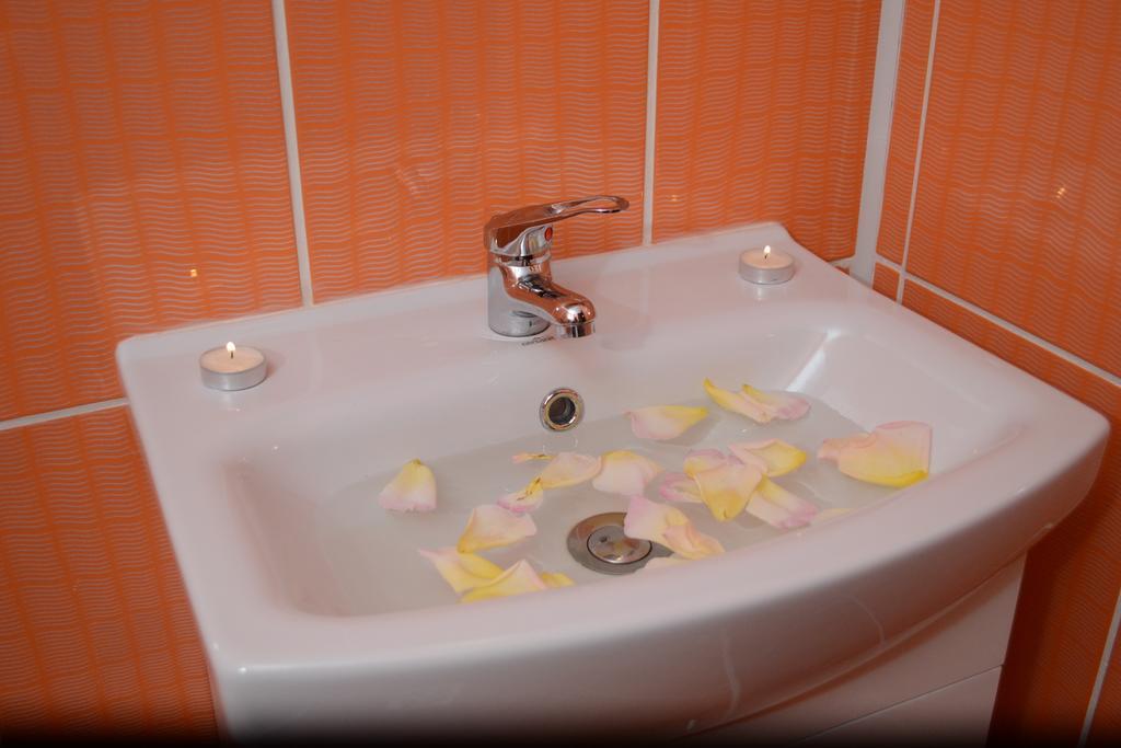 Ersa Panzio Otel Bisericani  Oda fotoğraf