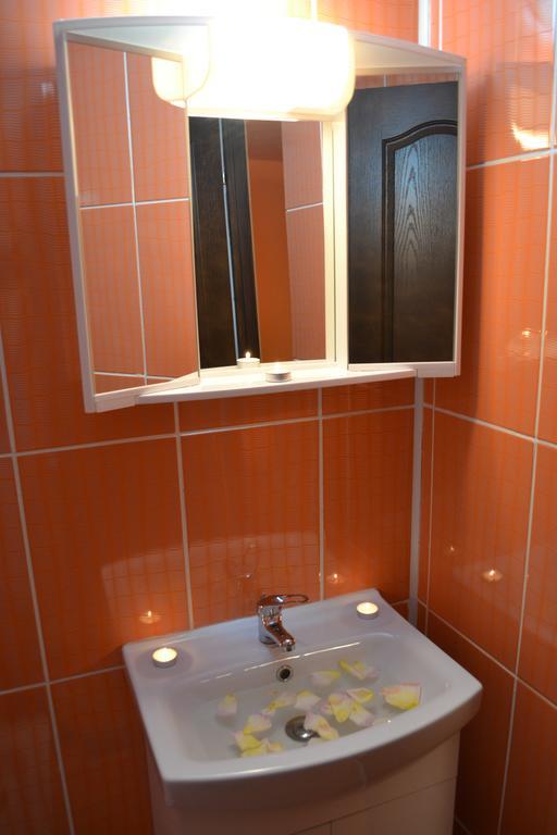 Ersa Panzio Otel Bisericani  Oda fotoğraf