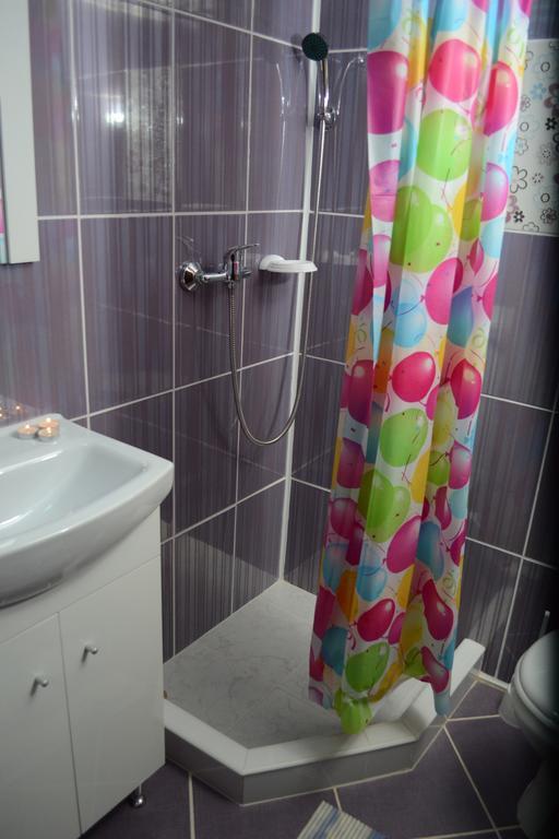 Ersa Panzio Otel Bisericani  Oda fotoğraf