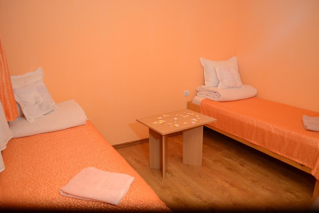 Ersa Panzio Otel Bisericani  Oda fotoğraf