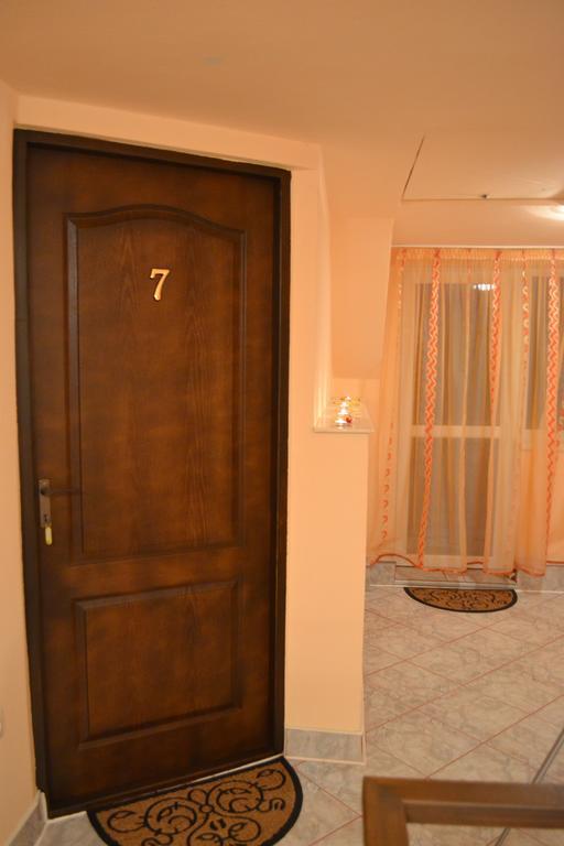 Ersa Panzio Otel Bisericani  Dış mekan fotoğraf