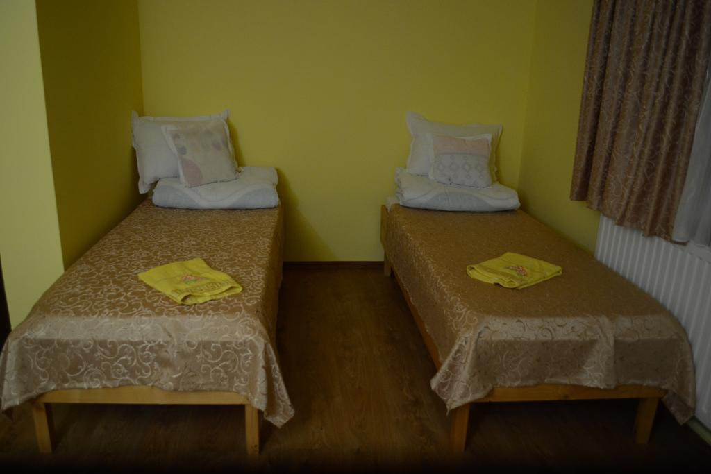 Ersa Panzio Otel Bisericani  Oda fotoğraf